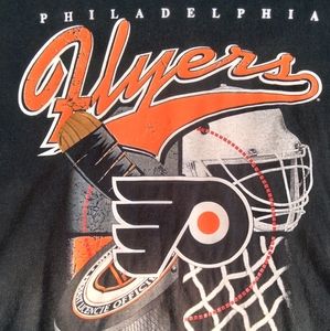 Philadelphia Flyers t-shirt size large